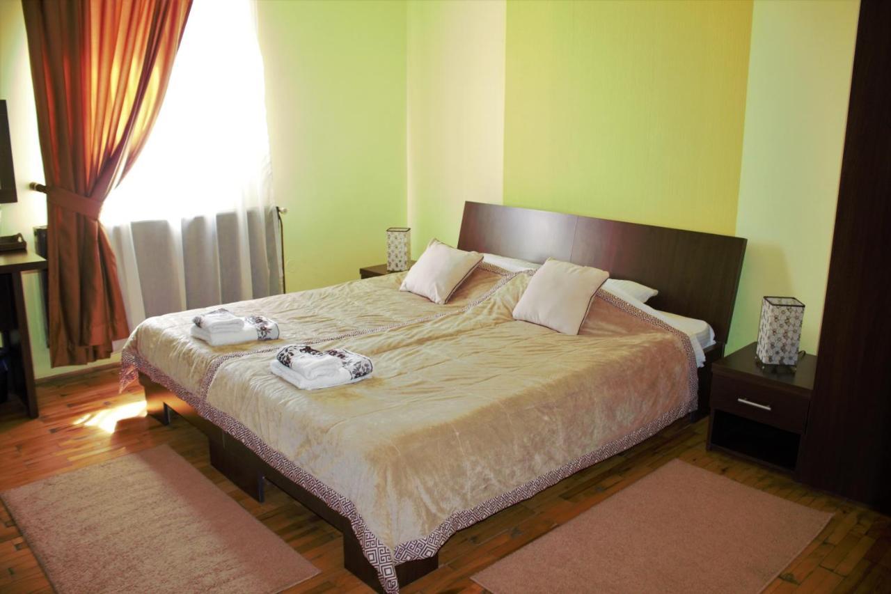 Garni Hotel City Kruševac エクステリア 写真