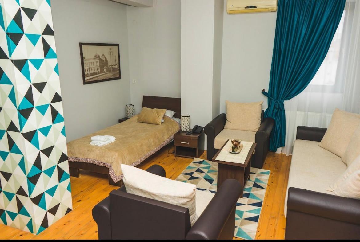 Garni Hotel City Kruševac エクステリア 写真