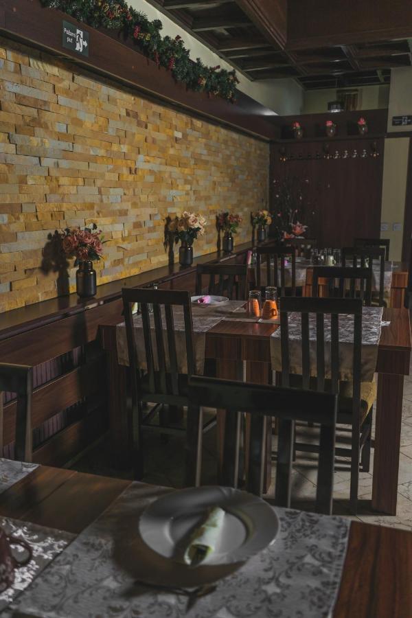 Garni Hotel City Kruševac エクステリア 写真