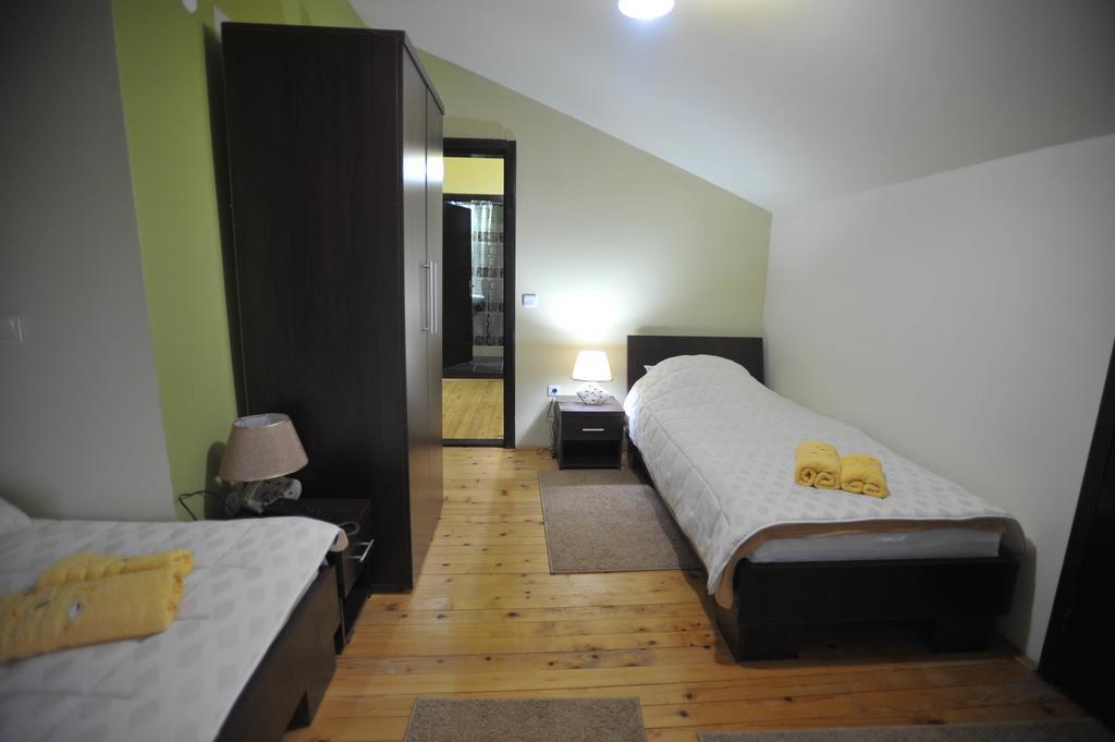 Garni Hotel City Kruševac エクステリア 写真